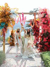 Pose prewedding lucu bisa anda jadikan sebagai referensi jika anda sudah bosan dengan pose romantic pada foto pre wedding. This Indian Pakistani Wedding Brought Bursts Of Vibrant Color To The Shores Of Lake Como Vogue