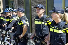 Check spelling or type a new query. Nieuw Uniform Voor Helmondse Politie De Weblog Van Helmond