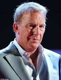 I am up walking, praying and filling my heart with gratitude this morning.  ♥️👣🙏🏻 Shooting for 10000 steps today.