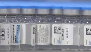 Do not administer the moderna covid‑19 vaccine to individuals with a known history of severe allergic reaction (e.g., anaphylaxis) to any component of the moderna covid‑19 vaccine. Nevada Woman Reports Serious Side Effects To Johnson Johnson Covid 19 Vaccine