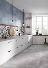 Revetement De Sol Mur En Gres Cerame Aspect Beton Industrial Color Chic Aspect Bet Revetement Mural Cuisine Interieur Maison Design Idee Deco Cuisine