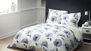 Le Blanc Parure De Lit Decoration Maison Lit