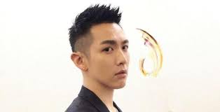 18日晚间8点，经纪公司老板 柴智屏 发布正式道歉声明，坦承柯震东吸毒事实，并向社会大众道歉 5 。 柯震东吸毒曝光后， 中华民国法务部 已经将柯震东与数名艺人于2012年拍摄的反毒品宣导影片撤下。 8. æŸ¯éœ‡ä¸œå¸æ¯'äº‹ä»¶ä¹‹åŽåˆå‡ºå«–å¨¼é—¨è¿™æ¬¡çœŸçš„è·Œå…¥è°·åº•äº† å¥½å¤šæ–™