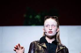 Filme, die zwar als polizeiruf gedreht, aber nicht im rahmen der reihe gesendet wurden. Luzia Oppermann Schauspielerin Nord Bei Nordwest Ard Handlung Drehorte Und Schauspieler Von Im Namen Des Vaters Film Tv Serien Luzia Oppermann Wuchs In Wien Auf Wo Sie Von 2012 Bis