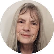 Karen Hatten's Instagram, Twitter & Facebook