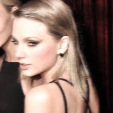 skyler (Taylor's Version) (@spookyysky)