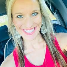 Tammy Plourde's Instagram, Twitter & Facebook