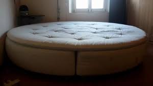 Sei nel posto giusto per divano letto tondo. Letto Rotondo Ikea 400 Likesx Com Annunci Gratuiti Case