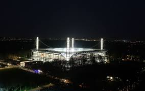 A1 aus norden bis lövenich/weiden, aus süden bis frechen, dann richtung zentrum/stadion. Pin Auf Rheinenergiestadion