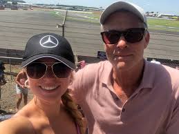 Hannah Goddard (@HannahMiaGod)