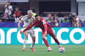 España avanzó a cuartos de final del Mundial 2026 tras vencer 1-0 a Portugal  con un gol de Mikel Merino en los descuentos. https://ow.ly/5qpJ50ZkShT  Foto: AFP