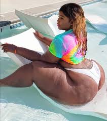 curvycurlychrisy : rbigblackasses