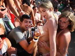 No other destination comes close. 29 Photos That Show Just How Insane Spring Break Was In The 2000s