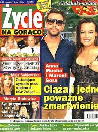 Gwiazda zawsze starała się utrzymać w tajemnicy swoje życie prywatne, jednak tego nie. Anna Mucha Marcel Sora Anna Mucha And Marcel Sora Zycie Na Goraco Magazine 07 July 2011 Cover Photo Poland