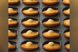 Madeleines Au Miel De Cyril Lignac Recette Madeleine Patisserie Recettes De Cuisine