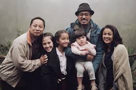 Jun 21, 2021 · zara adhisty kemudian memulai debut aktingnya dengan berperan sebagai disa di film dilan 1990 (2018). Keluarga Cemara 2 Hadirkan Ismail Basbeth Sebagai Sutradara