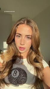 Isabella Mckay's Instagram, Twitter & Facebook