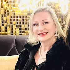 TOP 10 BEST Salon near Castle Rock, WA