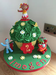 In The Night Garden Giant Cupcake Giant Cupcakes 1st Birthday Cakes Night Garden