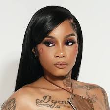 Dae Jones's Instagram, Twitter & Facebook