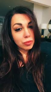 Stephanie Brabant's Instagram, Twitter & Facebook