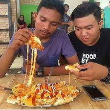 Order online and read reviews from between boutique cafe & lounge at 1324 n milwaukee ave in wicker park chicago 60622 from trusted chicago restaurant between boutique cafe & lounge. Meleleh Leleh Cheese Dia Harga The Rack Boutique Cafe Facebook