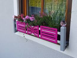 Masu Die Blumenkastenhalterung Fur Alle Gangigen Fensterbanke Geeignet Ist Mit Wenigen Handgriffen Montiert Ohne Ausmessen Werden Die Be Blumenkastenhalter