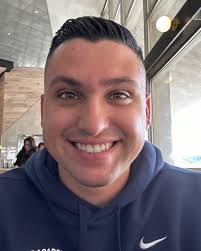 Mike Laub's Instagram, Twitter & Facebook