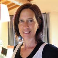 Julie Nye's Instagram, Twitter & Facebook