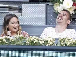 Er ist 29 jahre alt und seine staatsbürgerschaft ist frankreich. Frankreichs Sturmer Star Antoine Griezmann Das Ist Seine Freundin Erika