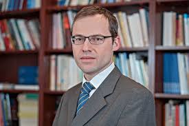 A magyar művészeti akadémia irodalmi tagozatának tagja (2005). Nagy Zoltan Figyelo