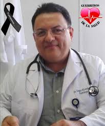 VIDEO: El emotivo momento en que compañeros despiden a médico del Hospital  Rosales fallecido por COVID-19