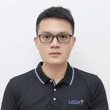 Sab saum toj 11 LED High Mast Teeb Manufacturers thiab lwm tus neeg nyob  hauv Suav teb (2025)