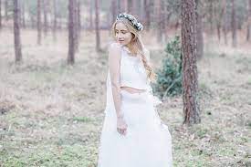 Vous cherchez une inspiration pour coiffer vos cheveux longs le jour de votre mariage ? Les Cheveux Laches Un Parti Pris Pour Ma Coiffure Lcv