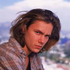 River Phoenix With Long Hair River Phoenix Long Hair Styles Actors