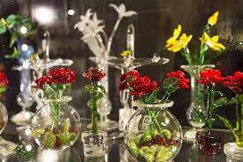 Choose from five popular flowers, and when the wax is gone. Pictures Of 50 Jaw Dropping Blown Glass Flowers Home Stratosphere