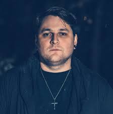 Hi good people :) Noob question: I have several groups here since I want to  apply some VSTs to several tracks at once. But now the panning of the  single tracks has