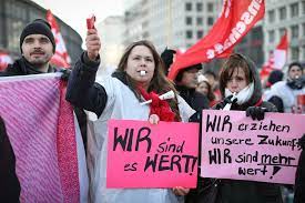 Detailed translations for streiken from german to english. Lehrerstreik In Berlin Am Mittwoch Streiken Lehrer Und Erzieher Und Nicht Nur Die Berlin Tagesspiegel