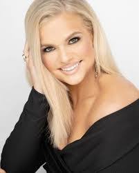 Kay Wrenn's Instagram, Twitter & Facebook