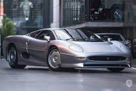 The xj220 recorded a top speed of 212.3 mph (341.7 km/h) during testing by jaguar at the nardo test track in italy. Have 600k To Spend Then Consider This Beautiful Jaguar Xj220 The Supercar Blog