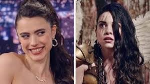 Mollie Burris's Instagram, Twitter & Facebook