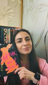 відгук без спойлерів на книгу «Зайчик» 🐇