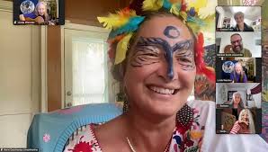 Expressive arts moment-by-moment wisdom