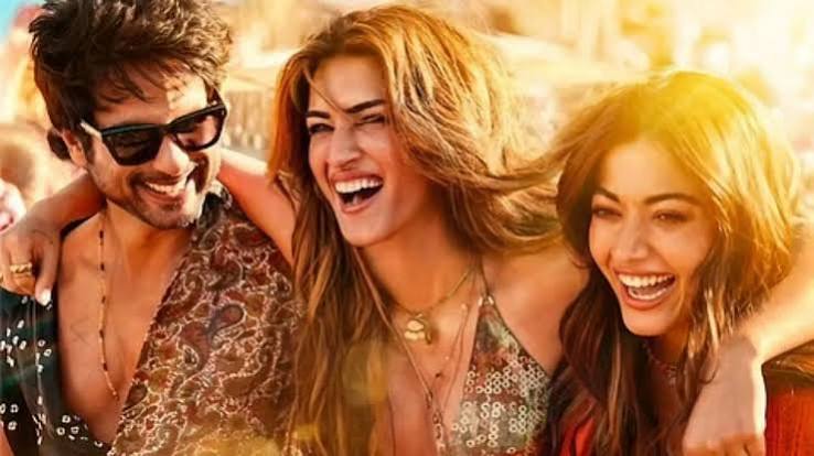 Cocktail 2 Box Office Collection Day 1: पहले दिन 'कॉकटेल 2' ने डबल डिजिट में कमाई कर खोला खाता, जमकर बरसे नोट - cocktail 2 box office collection shahid kapoor kriti sanon