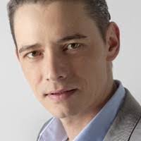 Robert Tauber's Instagram, Twitter & Facebook