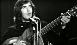 El joven Serrat a pie | ctxt.es