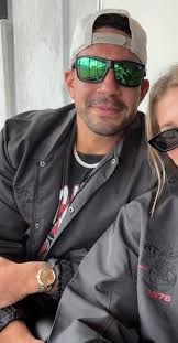 Why Jayson went private : r/sydneyadamssnark1