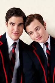 Blaine And Kurt Glee Proving That Couples With Similar Style Can Look As Cute As Those Who Expertly Clash Blaine Darren Criss Blaine And Kurt Glee Cast Glee