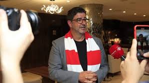 Para além de formação em gestão desportiva, a proximidade com rui costa e jorge jesus podem ter sido fatores determinante para um regresso à luz. Rui Vitoria