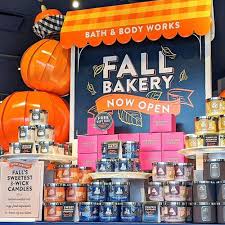 Buy bath & body products online from bath & body works uae. Bath Body Works Is Offering Buy One Get One Free On 3 Wick Candles This Weekend